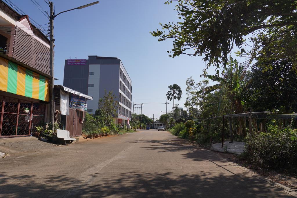 Chompu Nakarin Apartment Trang Dış mekan fotoğraf