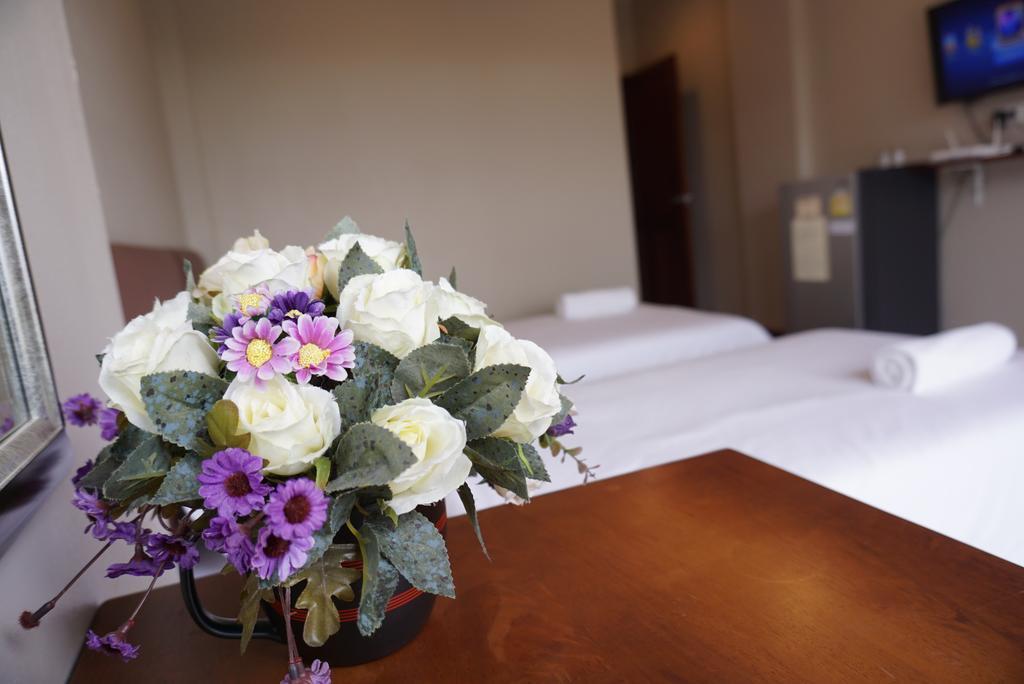 Chompu Nakarin Apartment Trang Dış mekan fotoğraf